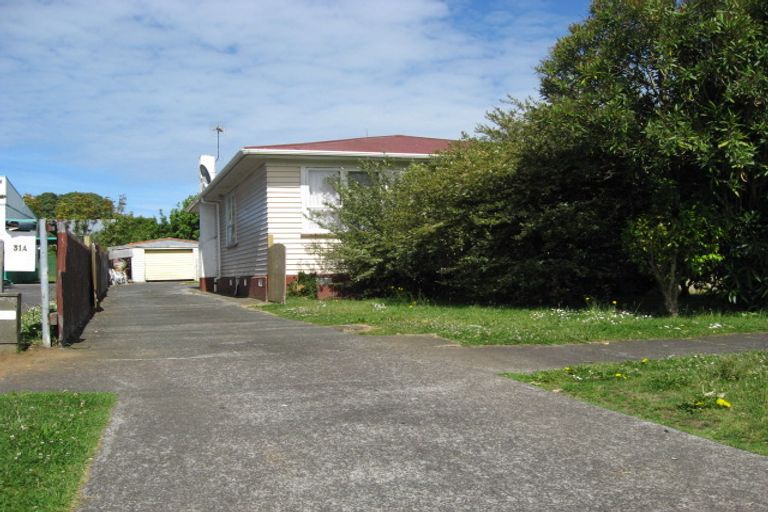 Photo of property in 16 Andes Avenue, Mangere Bridge, Auckland, 2022