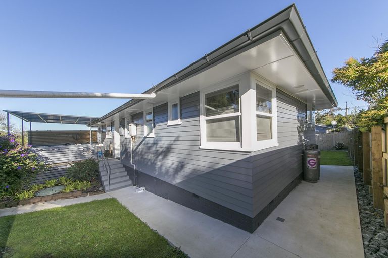 Photo of property in 29 Maude Street, Riverhead, 0820