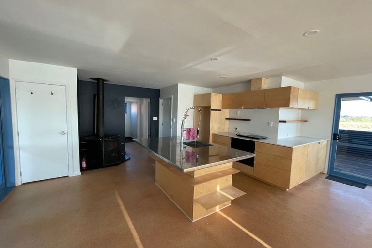 Photo of property in 1921 Parewanui Road, Parewanui, Bulls, 4894