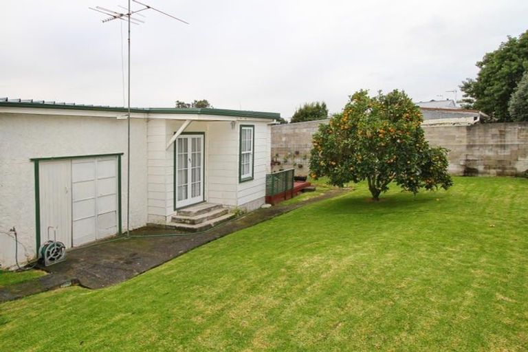 Photo of property in 4 Barbary Avenue, Kelston, Auckland, 0602