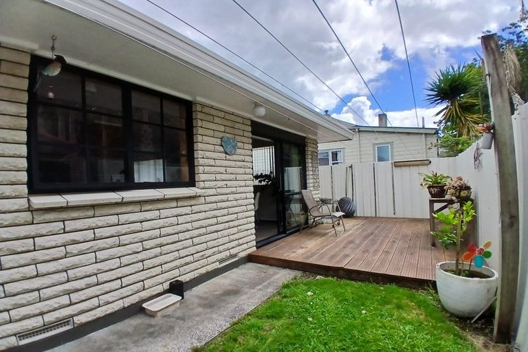 Photo of property in 84a Hakanoa Street, Huntly, 3700