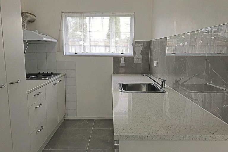 Photo of property in 6 Tangelo Place, Bucklands Beach, Auckland, 2012