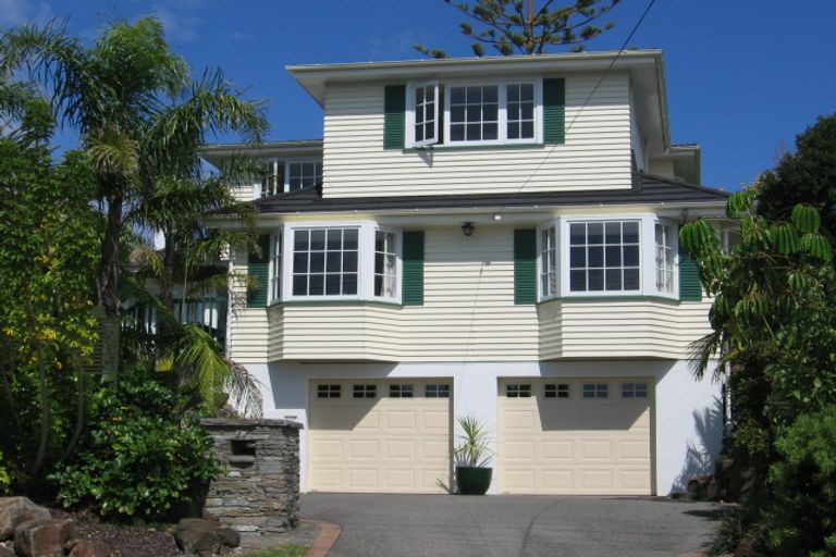 Photo of property in 27 Braemar Road, Rothesay Bay, Auckland, 0630