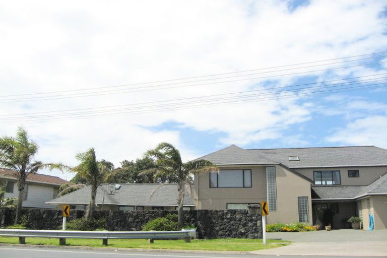 Photo of property in 829 Whangaparaoa Road, Manly, Whangaparaoa, 0930
