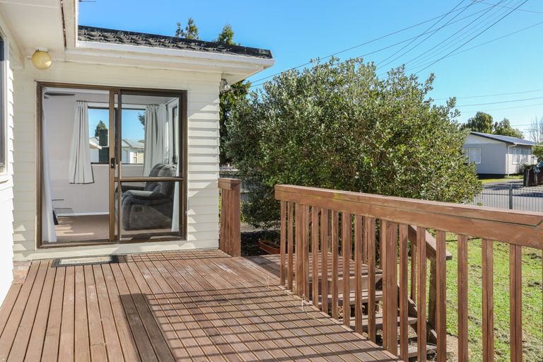 Photo of property in 5 Evans Place, Papakura, 2110