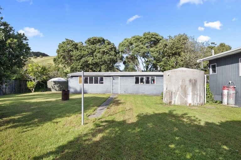 Photo of property in 13 Stack Road, Port Waikato, Tuakau, 2695