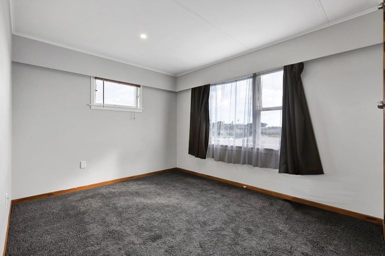 Photo of property in 8 Penrith Street, Westown, New Plymouth, 4310
