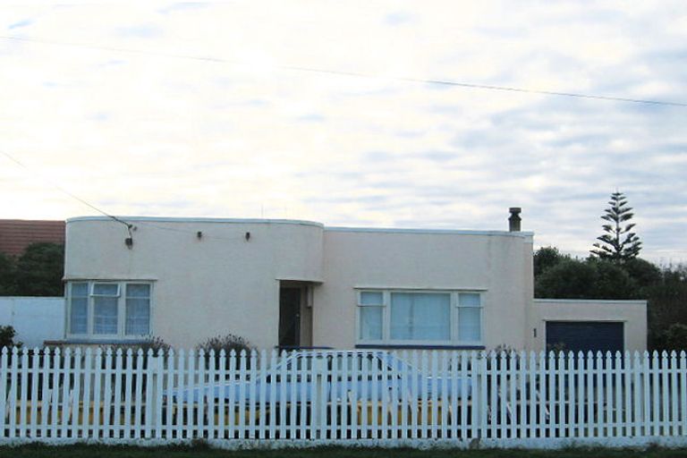 Photo of property in 61 Moana Street, Otaki Beach, Otaki, 5512