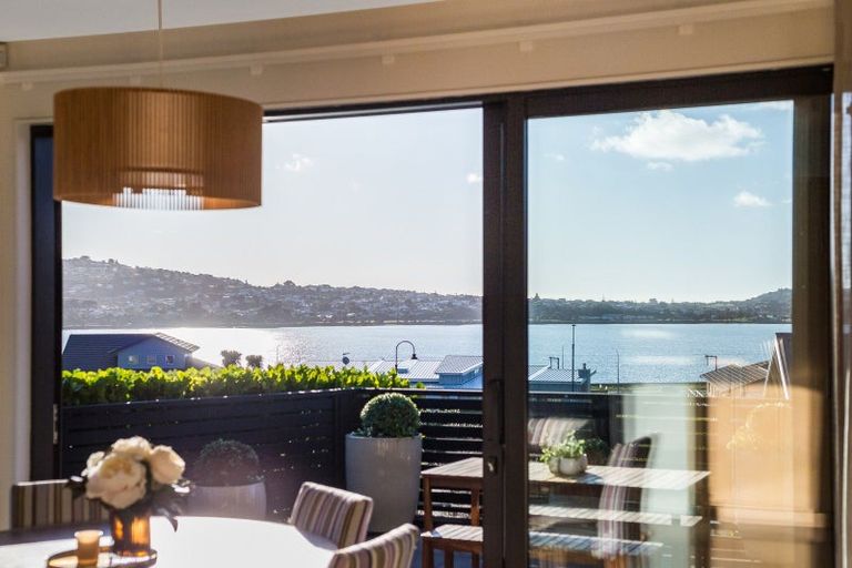 Photo of property in 10 Ihakara Arthur Lane, Aotea, Porirua, 5024