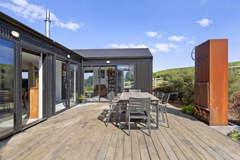 Photo of property in 104 Te Papatapu Road, Raglan, 3296