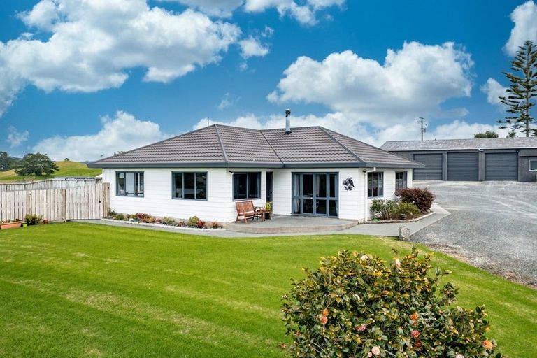 Photo of property in 40 Borrows Road, Wellsford, 0974