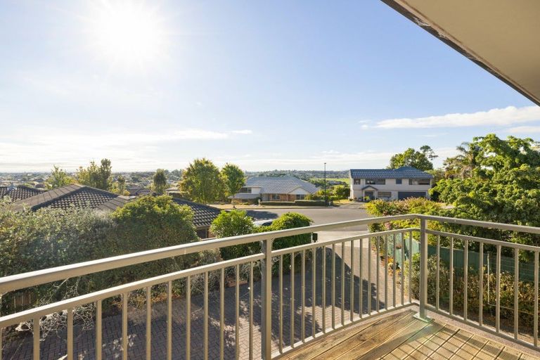 Photo of property in 24 Highgrove Drive, Grandview Heights, Hamilton, 3200