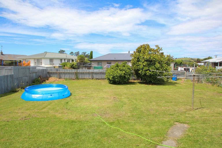 Photo of property in 21 Glendale Crescent, Holmes Hill, Oamaru, 9401