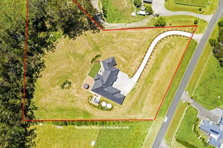 Photo of property in 4 Maddies Road, Kaukapakapa, 0873