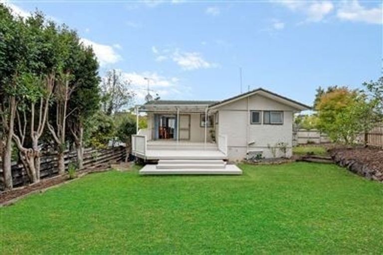 Photo of property in 108 Weatherly Road, Torbay, Auckland, 0630