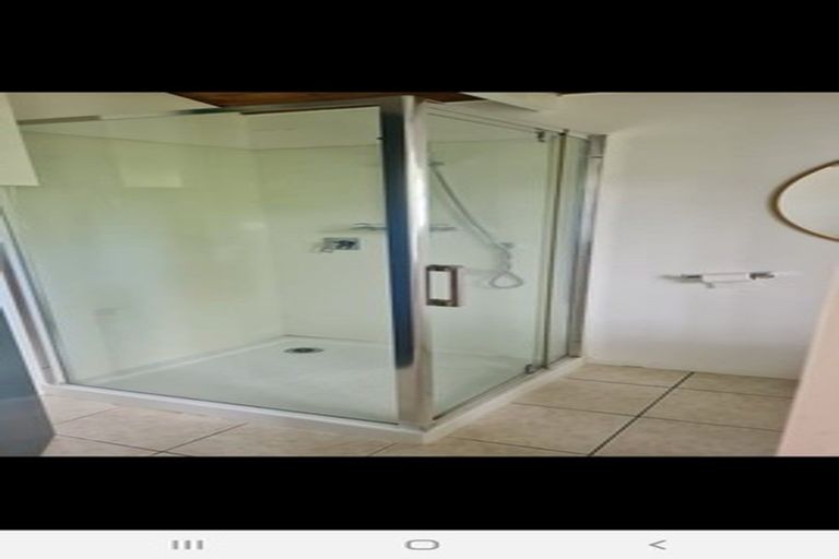 Photo of property in 71 Coulter Road, Henderson Valley, Auckland, 0614