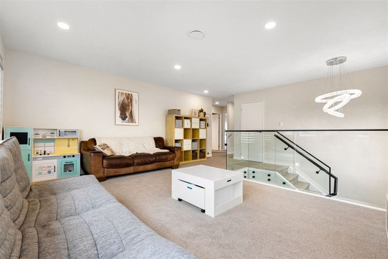 Photo of property in 19 Hangar Lane, Whenuapai, Auckland, 0618