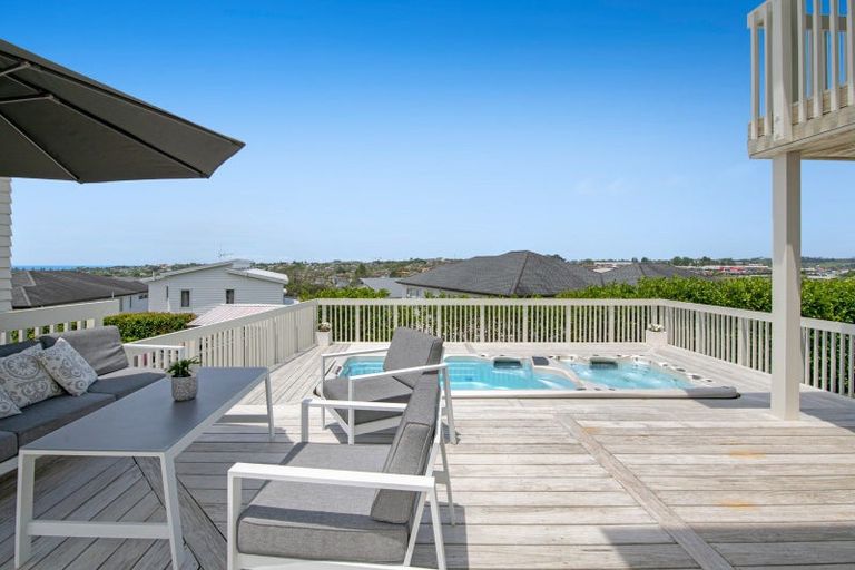 Photo of property in 27 Pioneer Rise, Silverdale, 0932