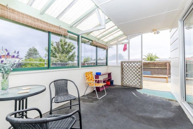 Photo of property in 9 Bremridge Place, Melville, Hamilton, 3206