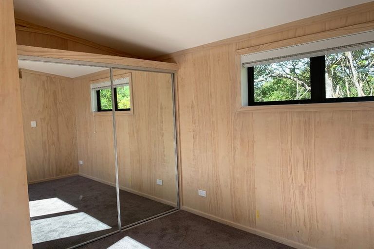 Photo of property in 2a Rimu Road, Stanmore Bay, Whangaparaoa, 0932