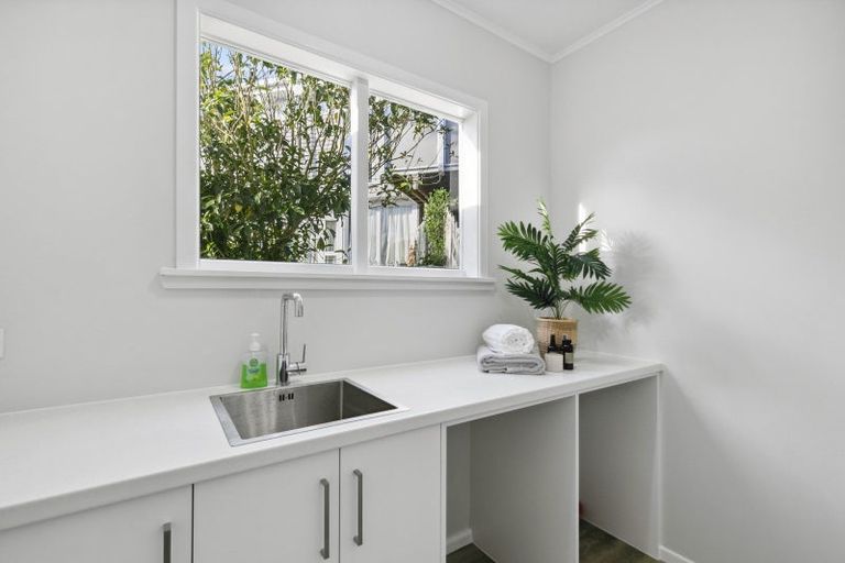 Photo of property in 3 Grenfell Drive, Karori, Wellington, 6012