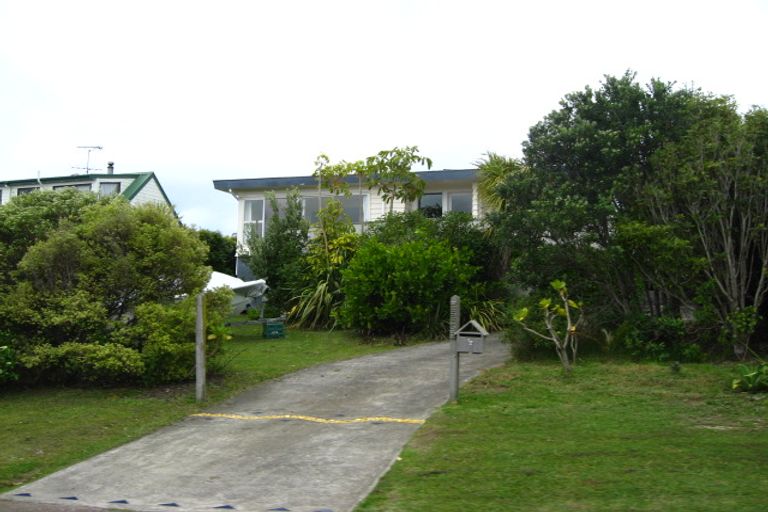 Photo of property in 79 Pacific Parade, Army Bay, Whangaparaoa, 0930