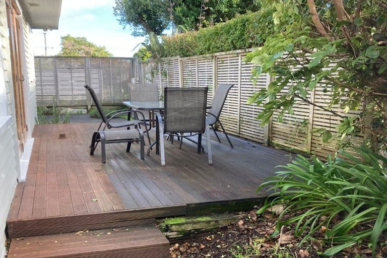 Photo of property in 14 Toru Road, Paraparaumu Beach, Paraparaumu, 5032