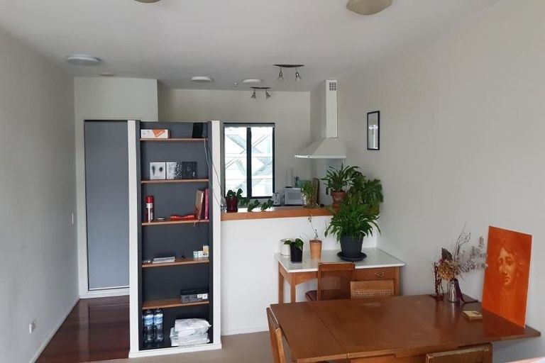 Photo of property in Marion Square Apartments, 2/26 Marion Street, Te Aro, Wellington, 6011