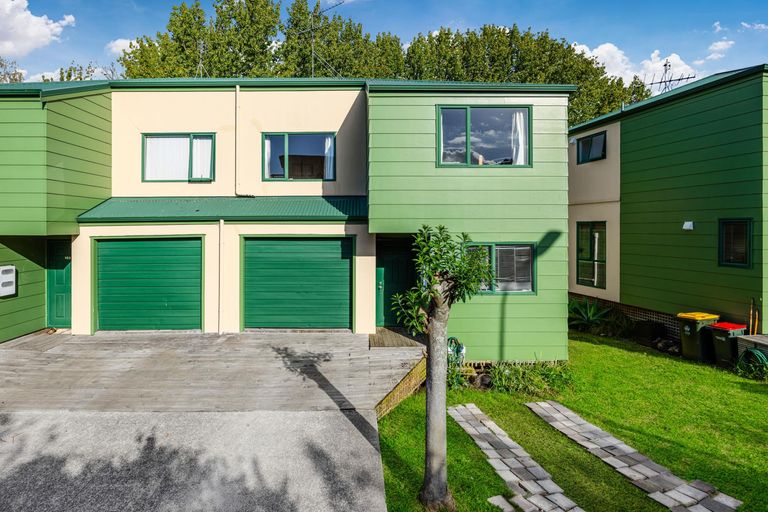 Photo of property in 101 Malaspina Place, Papatoetoe, Auckland, 2025