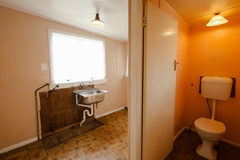 Photo of property in 6 Vincent Drive, Levin, 5510