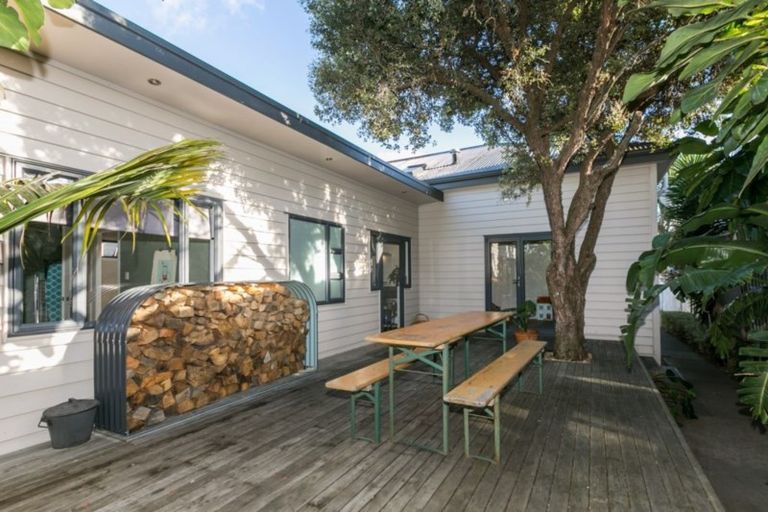 Photo of property in 6 Hall Street, Napier South, Napier, 4110