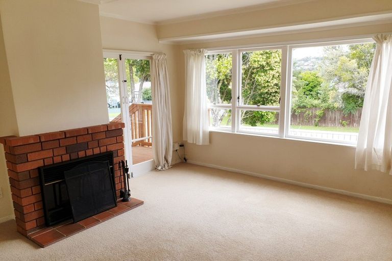 Photo of property in 69a Powrie Street, Glenfield, Auckland, 0629