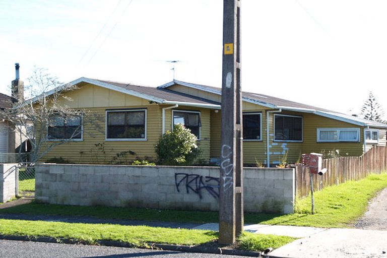 Photo of property in 16 Hokianga Street, Mangere East, Auckland, 2024