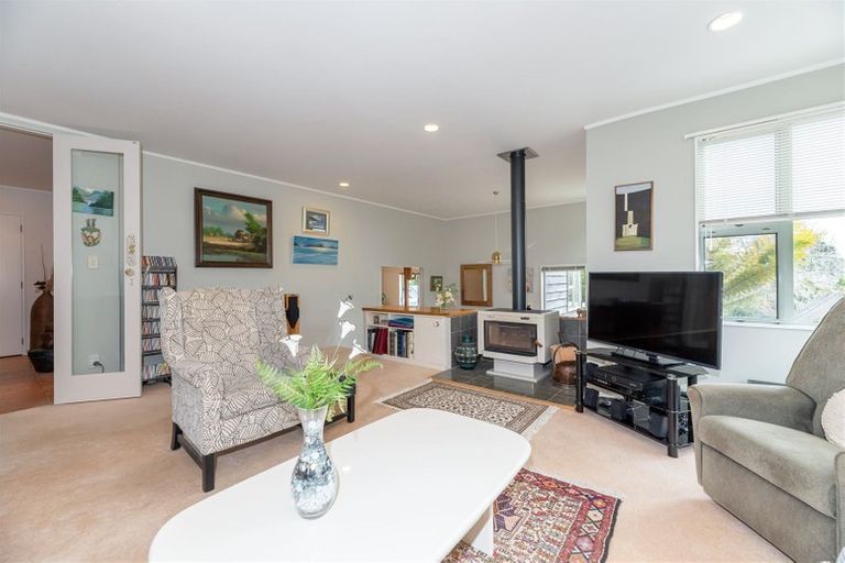 Photo of property in 2/16 Zion Road, Birkenhead, Auckland, 0626