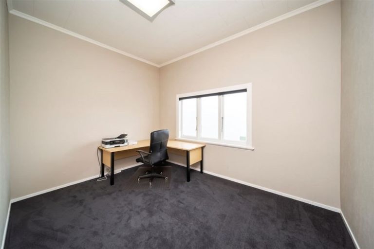 Photo of property in 47 Glover Road, Hawera, 4610