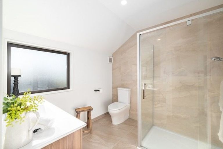 Photo of property in 7/9 Edgeware Road, St Albans, Christchurch, 8014