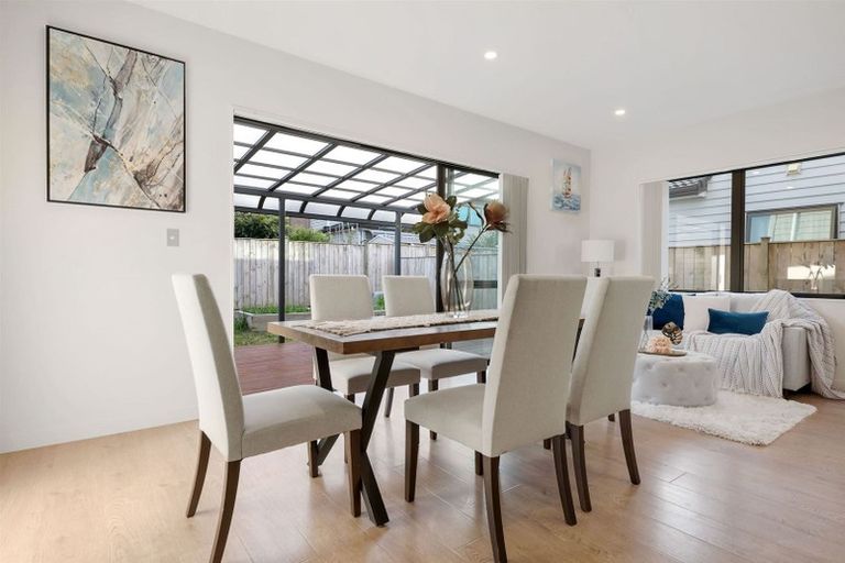 Photo of property in 6 Hinoki Way, Flat Bush, Auckland, 2019