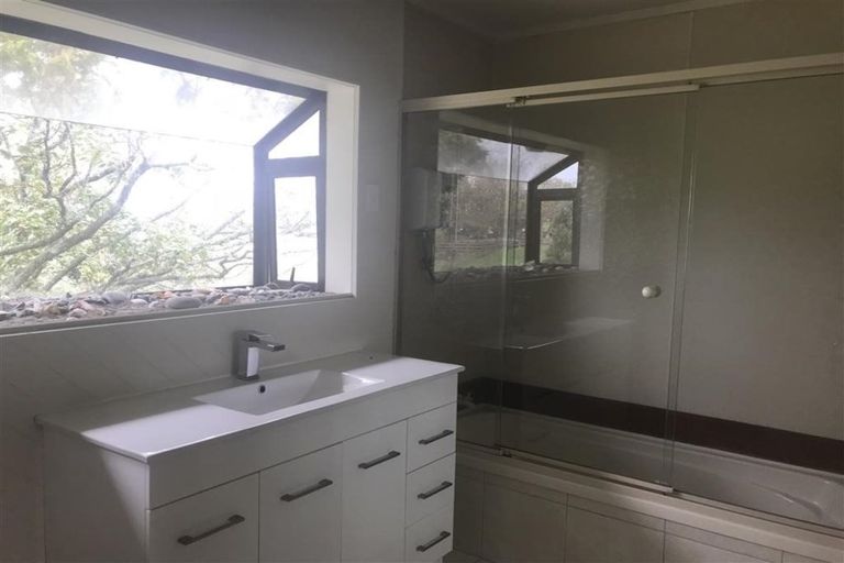 Photo of property in 387 Redoubt Road, Totara Park, Auckland, 2019