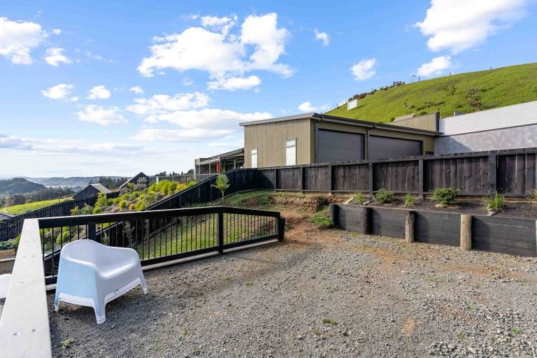 Photo of property in 5 Manatu Close, Whangamata, 3691