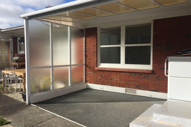 Photo of property in 3/6 East Coast Road, Milford, Auckland, 0620