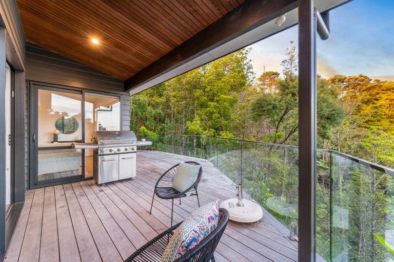 Photo of property in 339 Ridge Road, Paremoremo, Albany, 0793