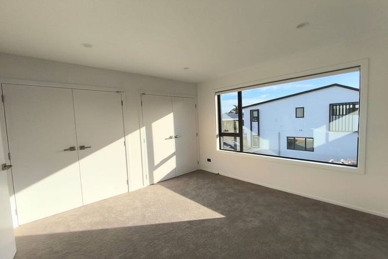 Photo of property in 2/364 Main Road, Huapai, Kumeu, 0810