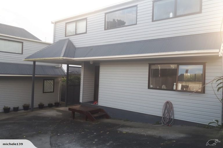 Photo of property in 2/40 Saxon Street, Waterview, Auckland, 1026
