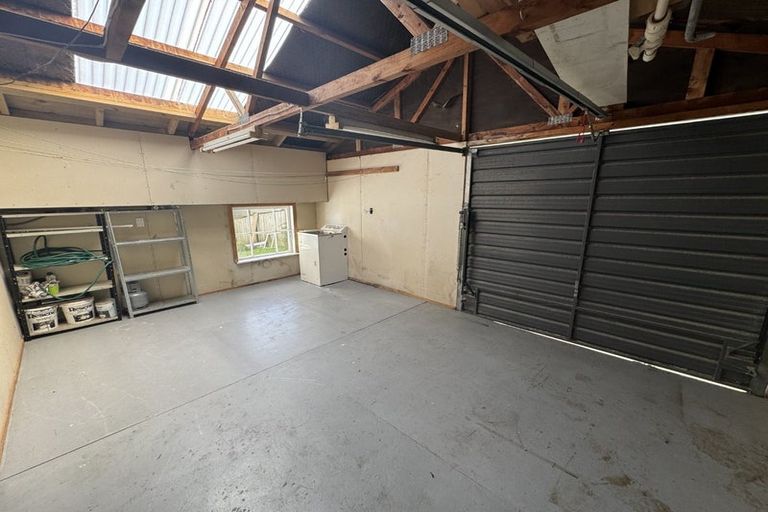 Photo of property in 27 Tawa Terrace, Tawa, Wellington, 5028