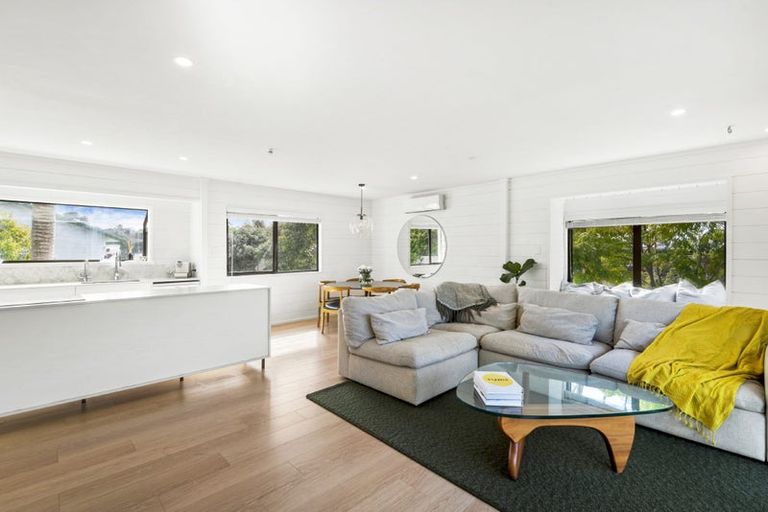 Photo of property in 2/42 Glamorgan Drive, Torbay, Auckland, 0630