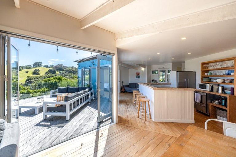 Photo of property in 6 Victoria Road North, Devonport, Auckland, 0624