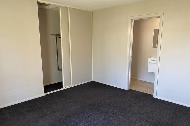 Photo of property in 12 Auburn Avenue, Upper Riccarton, Christchurch, 8041