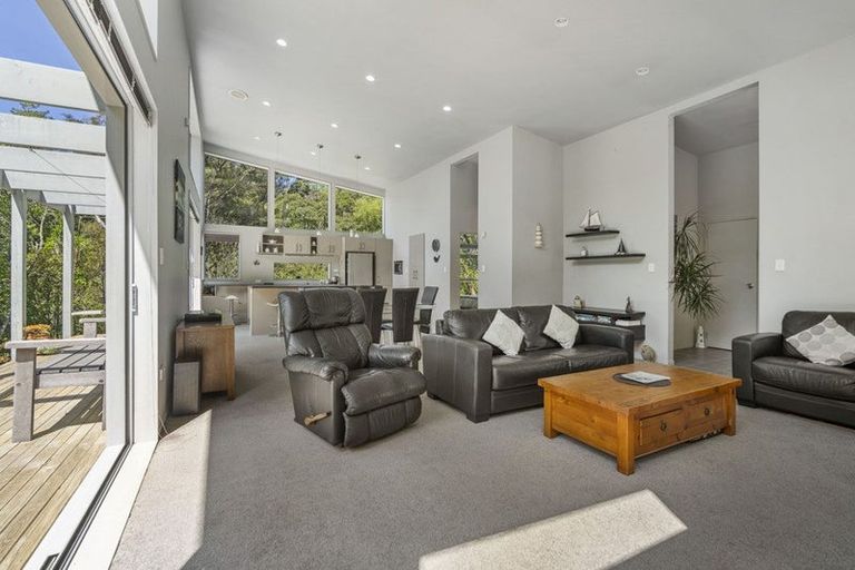 Photo of property in 10 Beach Street, Sandspit, Warkworth, 0982