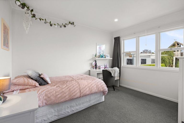 Photo of property in 54 Upham Street, Havelock North, 4130