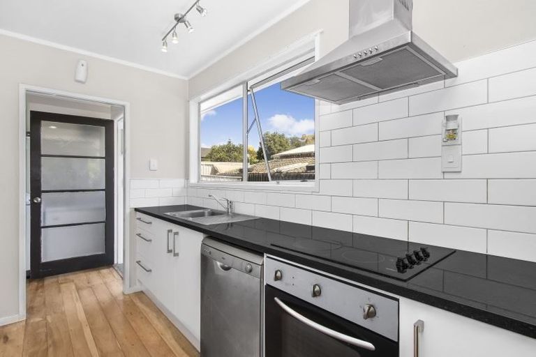 Photo of property in 14 Astor Place, Manurewa, Auckland, 2102